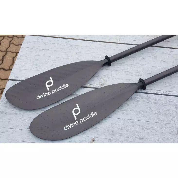 Huippukevyt ja hyvä Divine Paddle kajakkimela